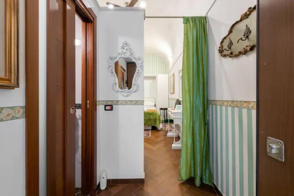Apt 0 In The Historic Center Bari Exterior photo