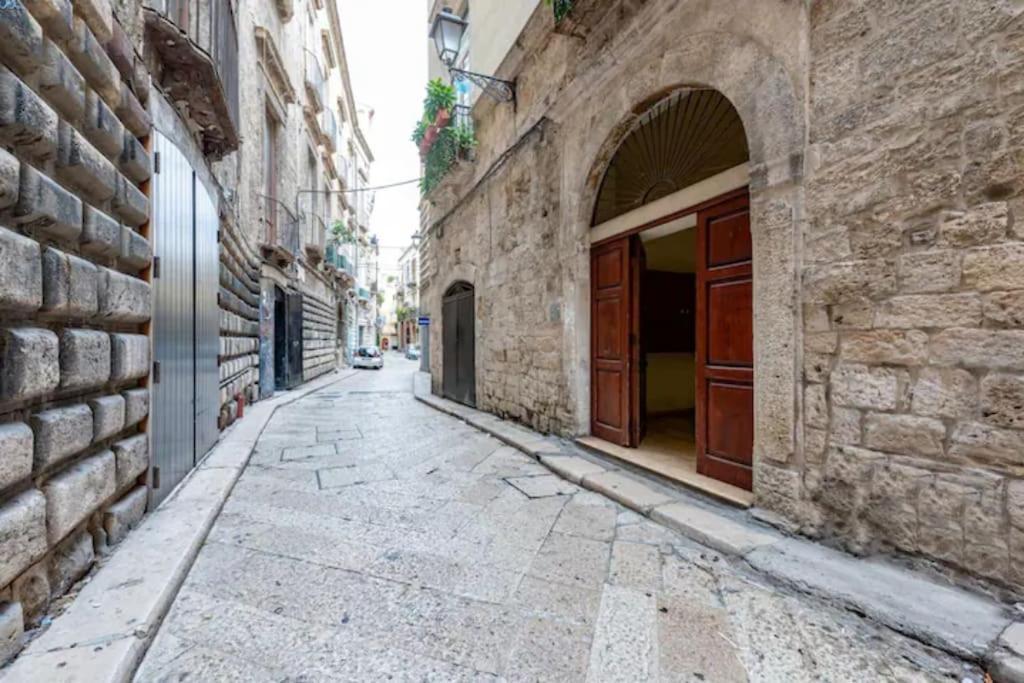 Apt 0 In The Historic Center Bari Exterior photo