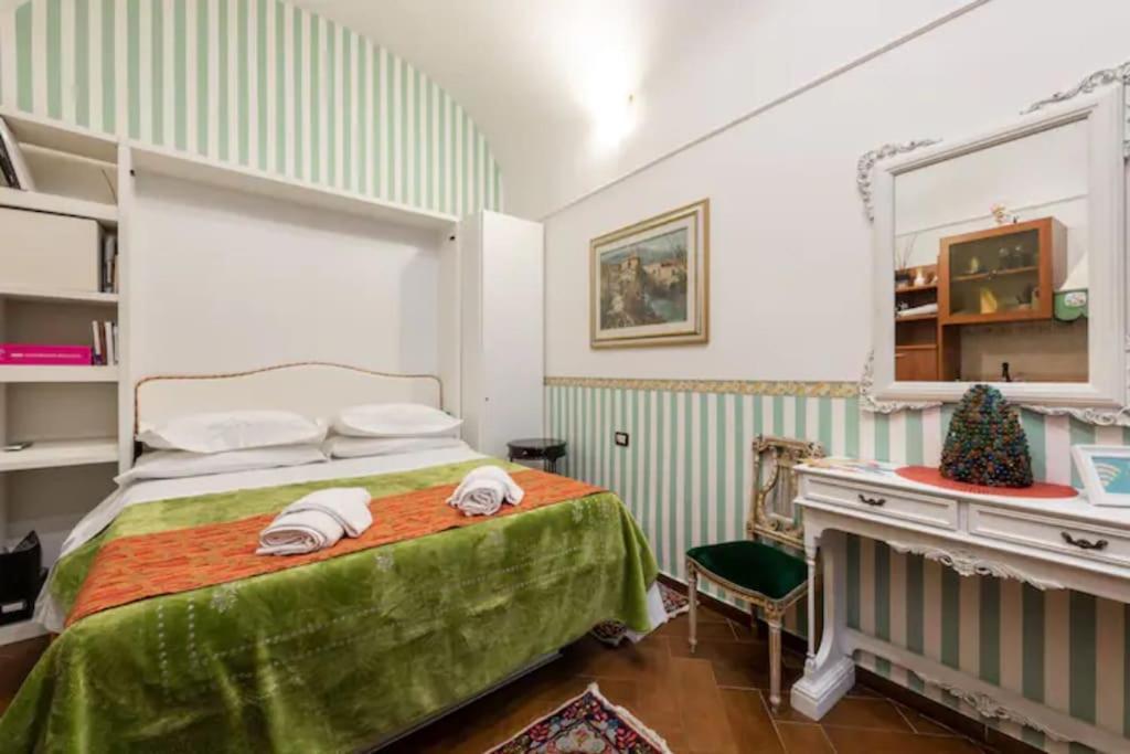 Apt 0 In The Historic Center Bari Exterior photo